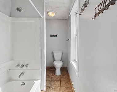 39 Spruce St - Photo Thumbnail 9