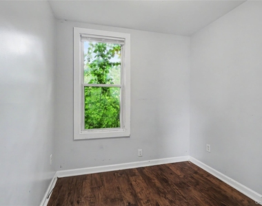 39 Spruce St - Photo Thumbnail 24