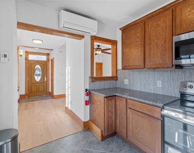 43 Ackerman Street - Photo Thumbnail 13