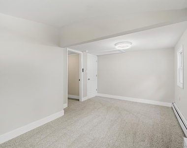 12 Dickerson Place - Photo Thumbnail 17
