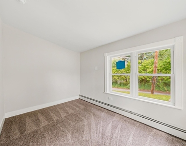 12 Dickerson Place - Photo Thumbnail 21