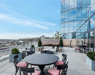 5 Renaissance Square - Photo Thumbnail 21