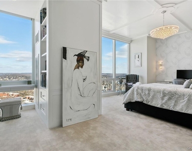 5 Renaissance Square - Photo Thumbnail 18