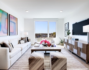 333 Warner Avenue - Photo Thumbnail 1