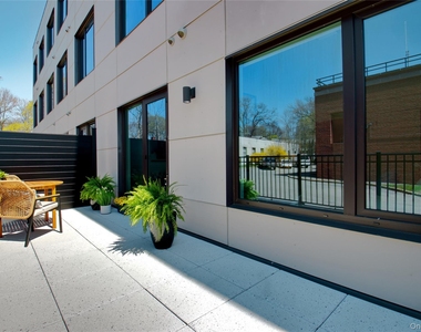 333 Warner Avenue - Photo Thumbnail 17