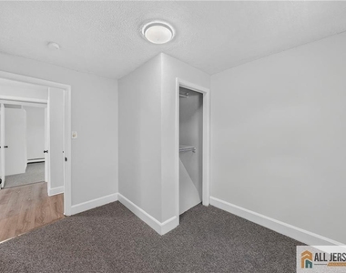 125 White Horse Avenue - Photo Thumbnail 8