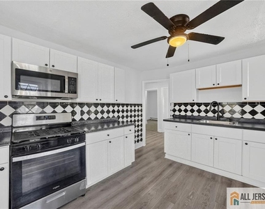 125 White Horse Avenue - Photo Thumbnail 4