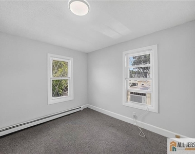 125 White Horse Avenue - Photo Thumbnail 7