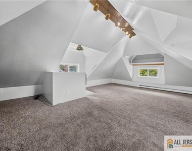 125 White Horse Avenue - Photo Thumbnail 15