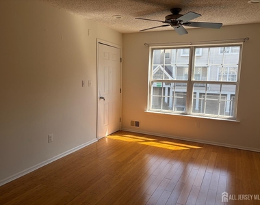 14 Prestwick Way - Photo Thumbnail 7