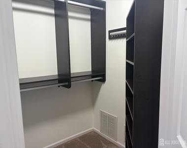 14 Prestwick Way - Photo Thumbnail 21