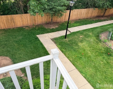343 Ventnor Court - Photo Thumbnail 9