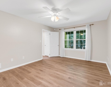 5101 Stonehedge Road - Photo Thumbnail 15