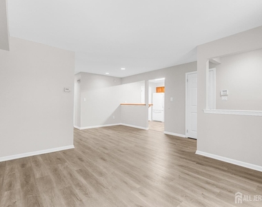 5101 Stonehedge Road - Photo Thumbnail 7