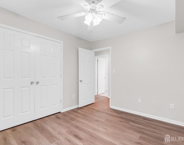 5101 Stonehedge Road - Photo Thumbnail 21