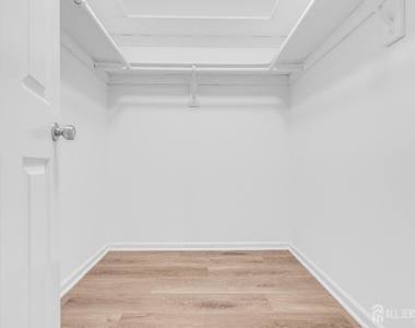 5101 Stonehedge Road - Photo Thumbnail 17