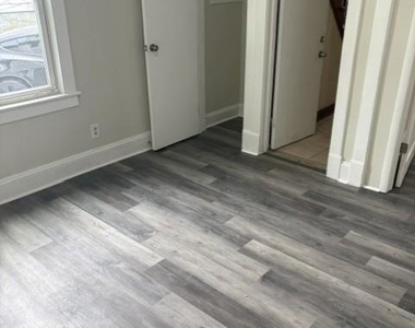 331 Somerset Street - Photo Thumbnail 4