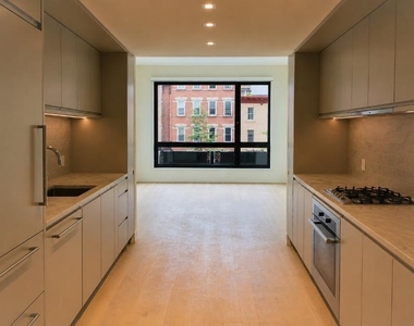 550 Vanderbilt Avenue - Photo Thumbnail 10