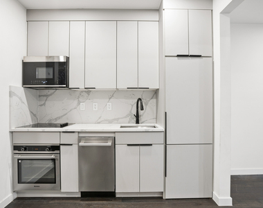 231 Sullivan Street - Photo Thumbnail 6