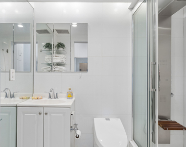 400 E 70th Street - Photo Thumbnail 9