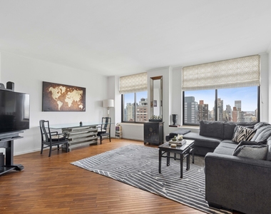 400 E 70th Street - Photo Thumbnail 4