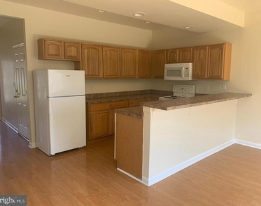 60 Santa Fe Court - Photo Thumbnail 17