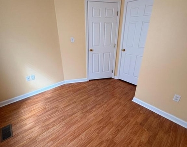 60 Santa Fe Court - Photo Thumbnail 10