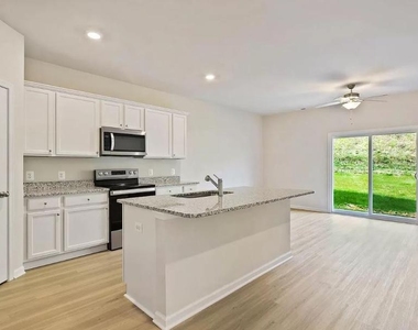27 Cramsford St - Photo Thumbnail 3