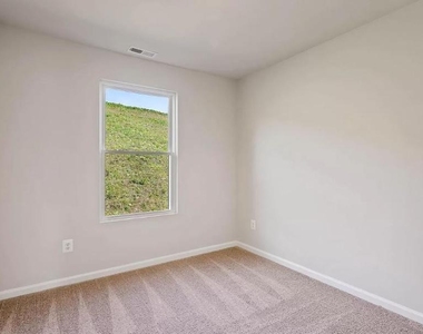 27 Cramsford St - Photo Thumbnail 9