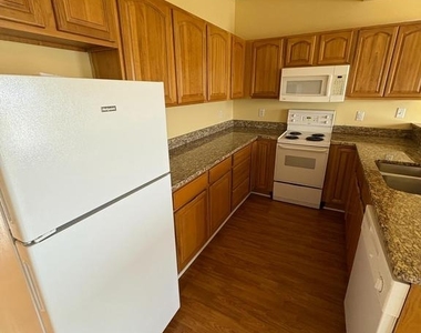 47 Santa Fe Court - Photo Thumbnail 13
