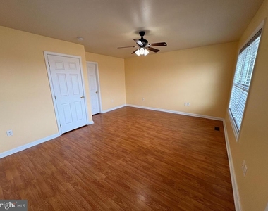47 Santa Fe Court - Photo Thumbnail 5