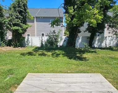 220 E Whitlock Avenue - Photo Thumbnail 11