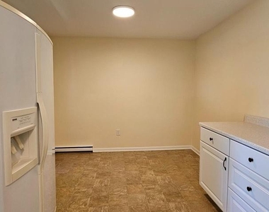 204 E Whitlock Avenue - Photo Thumbnail 3