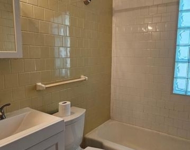 204 E Whitlock Avenue - Photo Thumbnail 11
