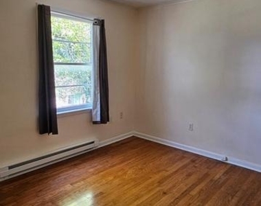 204 E Whitlock Avenue - Photo Thumbnail 9