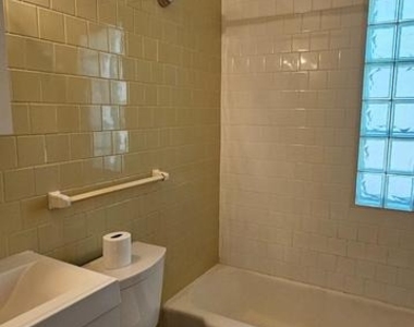 204 E Whitlock Avenue - Photo Thumbnail 10