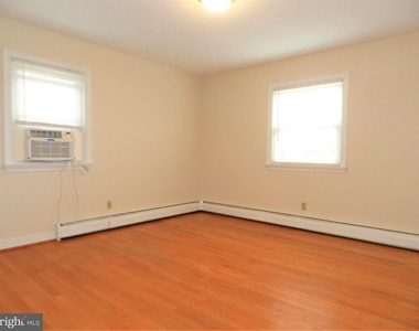 300 Claiborne Avenue - Photo Thumbnail 11