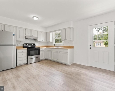 2125 Minnear Street - Photo Thumbnail 8