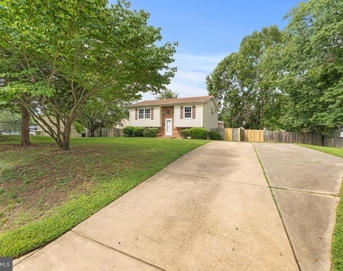 2125 Minnear Street - Photo Thumbnail 3