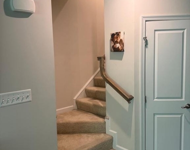 7901 Independence Drive - Photo Thumbnail 14
