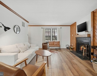 475 King St A - Photo Thumbnail 6