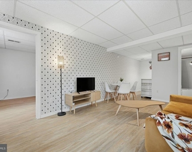 475 King St A - Photo Thumbnail 31