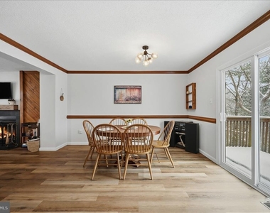 475 King St A - Photo Thumbnail 10