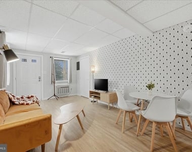 475 King St A - Photo Thumbnail 32