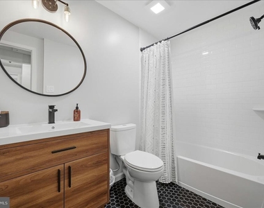 475 King St A - Photo Thumbnail 21