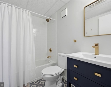 475 King St A - Photo Thumbnail 38