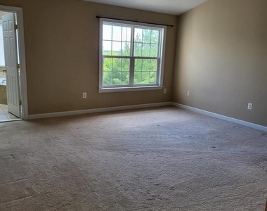 6161 Popes Creek Place - Photo Thumbnail 11