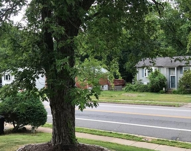 3622 Forestdale Avenue - Photo Thumbnail 2