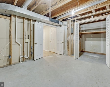 4888 Ebb Tide Court - Photo Thumbnail 35