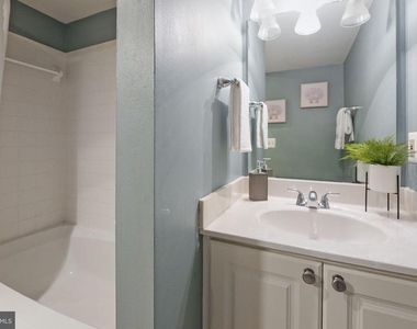 4888 Ebb Tide Court - Photo Thumbnail 30